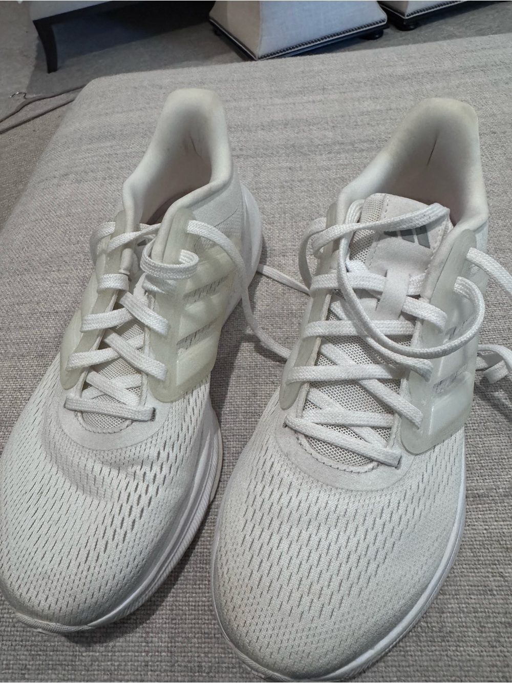 Adidas bounce all white US 9 women's